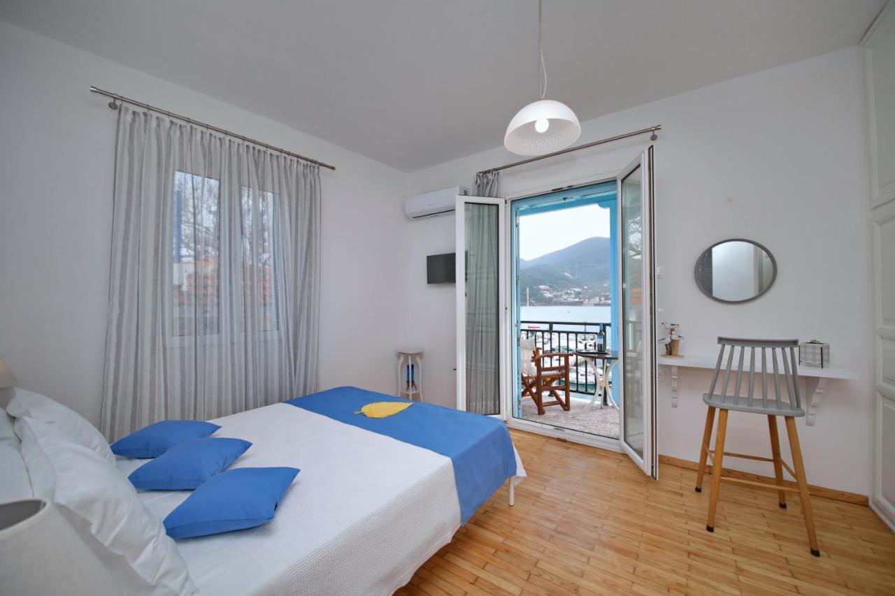 Molos House Skopelos Town Bagian luar foto